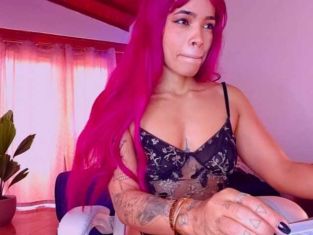 SashaKlein-xo live cam on BongaCams