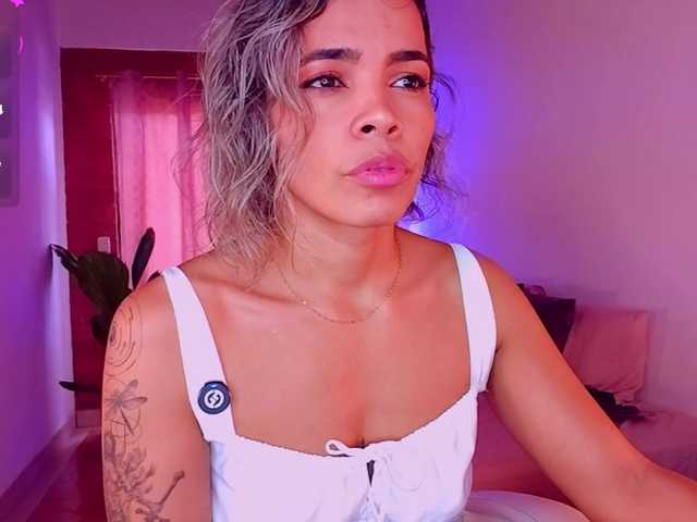 SashaKlein-xo live cam on BongaCams