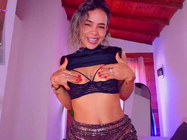 SashaKlein-xo live cam on BongaCams