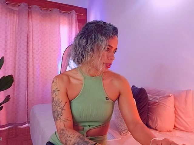 SashaKleinOF live cam preview