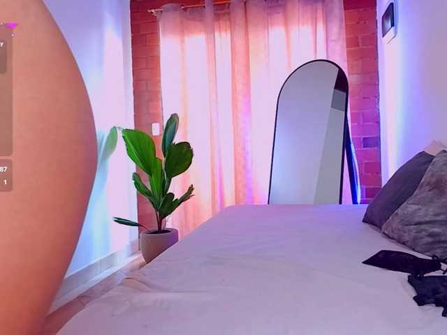 SashaKlein-xo live cam on BongaCams