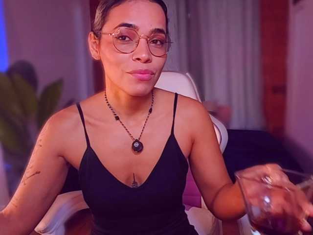 SashaKlein-xo live cam on BongaCams