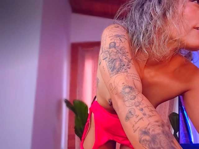 SashaKlein-xo live cam on BongaCams