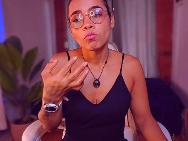 SashaKlein-xo live cam on BongaCams