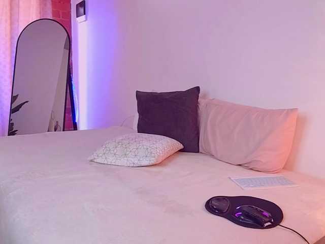SashaKlein-xo live cam on BongaCams