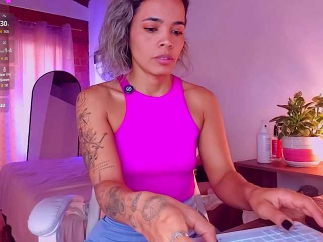 SashaKlein-xo live cam on BongaCams