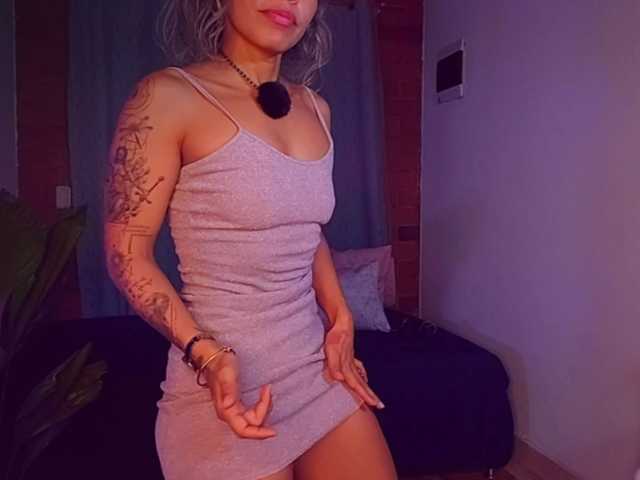 SashaKlein-xo live cam on BongaCams