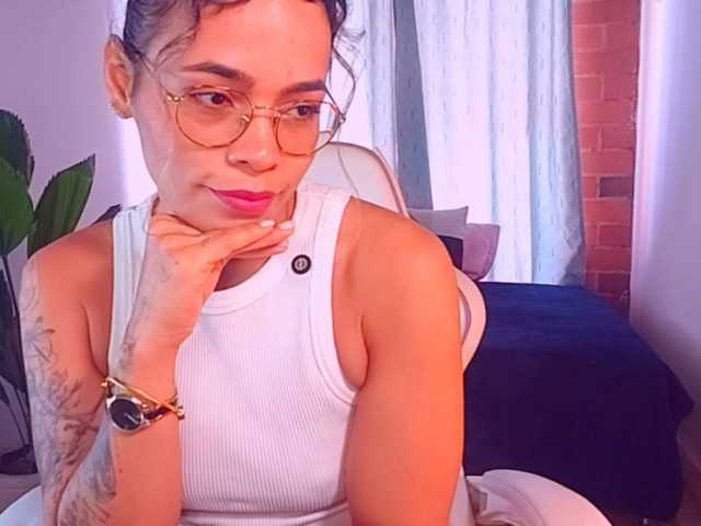 SashaKleinOF live cam preview