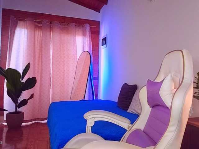 SashaKlein-xo live cam on BongaCams