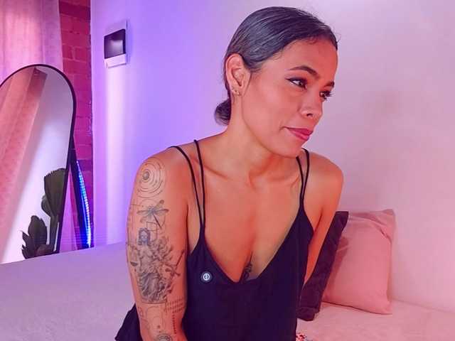 SashaKlein-xo live cam on BongaCams