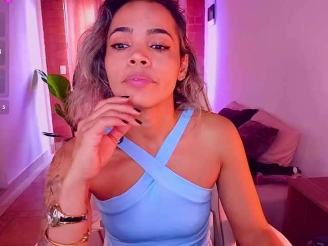 SashaKlein-xo live cam on BongaCams
