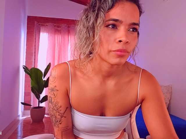 SashaKlein-xo live cam on BongaCams