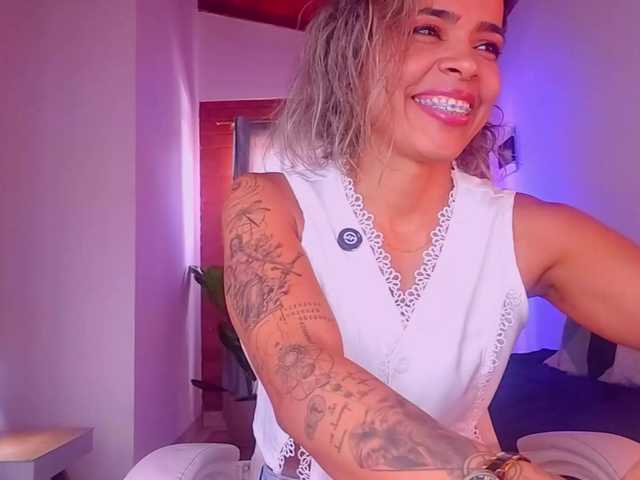 SashaKlein-xo live cam on BongaCams