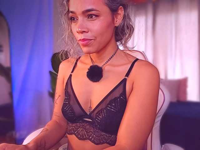 SashaKlein-xo live cam on BongaCams