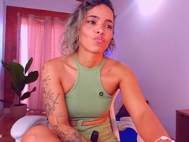 SashaKlein-xo live cam on BongaCams