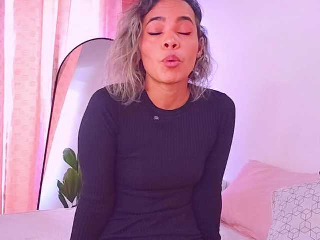 SashaKlein-xo live cam on BongaCams
