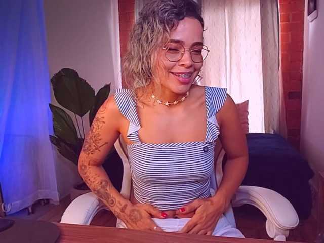 SashaKlein-xo live cam on BongaCams