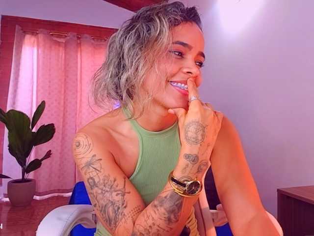 SashaKlein-xo live cam on BongaCams