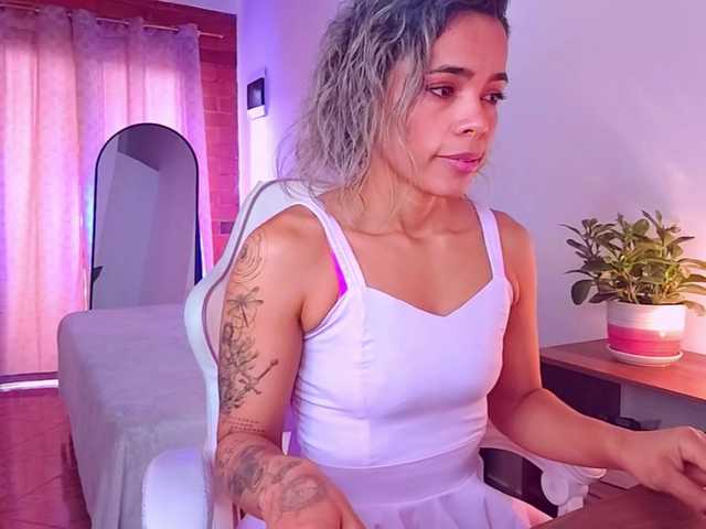 SashaKlein-xo live cam on BongaCams