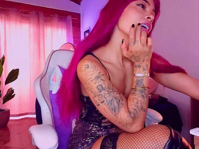 SashaKlein-xo live cam on BongaCams