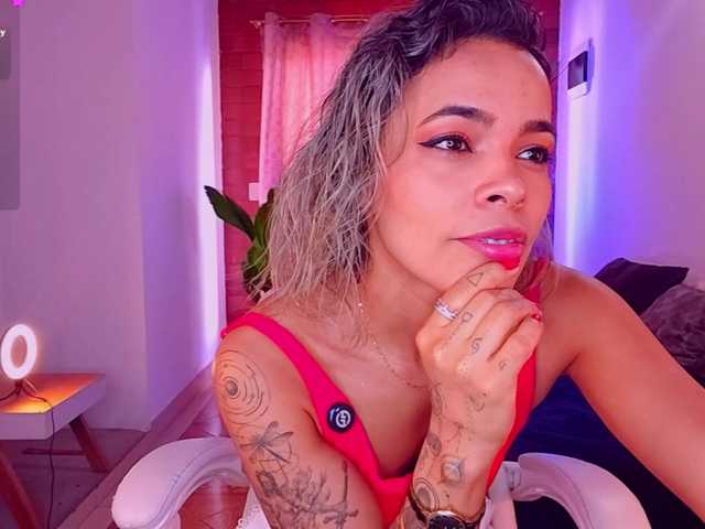 SashaKlein-xo live cam on BongaCams