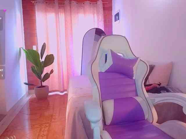 SashaKleinOF webcam