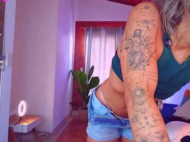 SashaKleinOF webcam