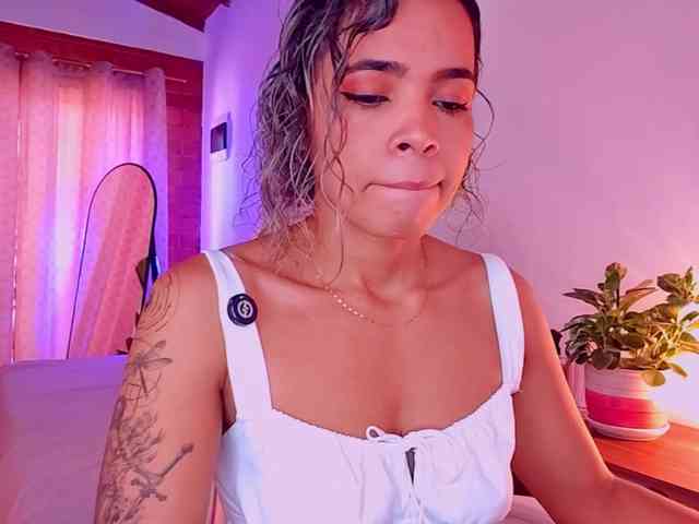 SashaKleinOF webcam