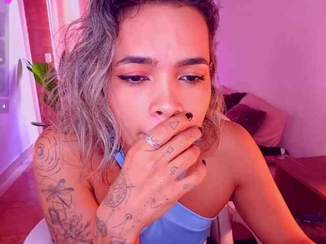 SashaKleinOF webcam