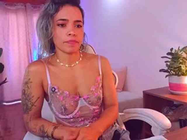 SashaKleinOF webcam