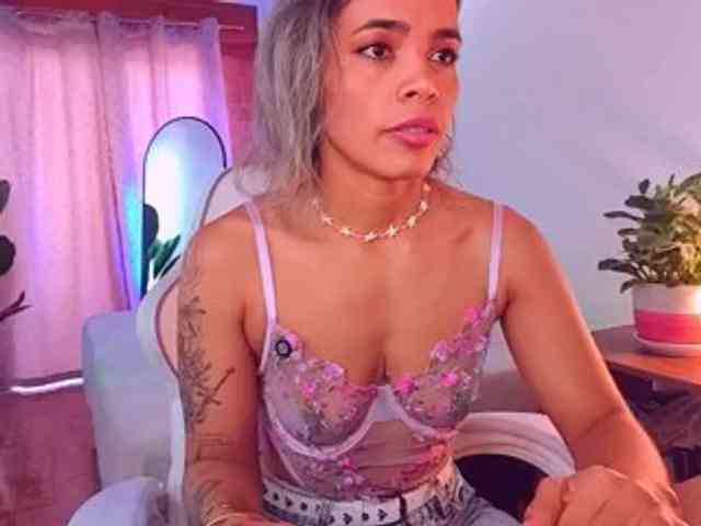 SashaKleinOF webcam