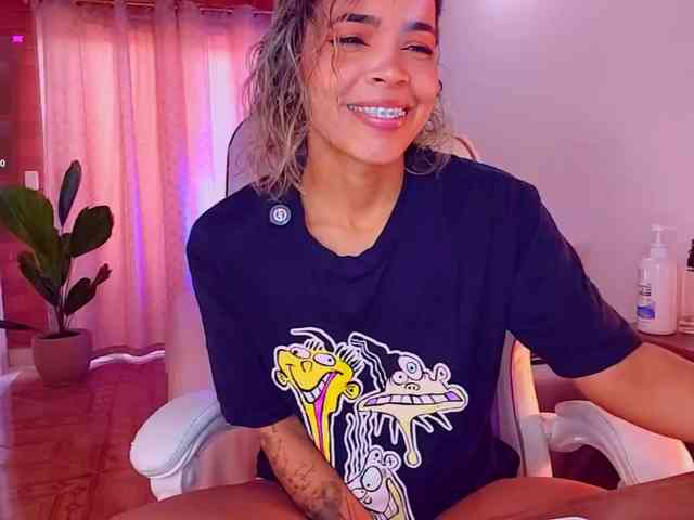 SashaKleinOF webcam