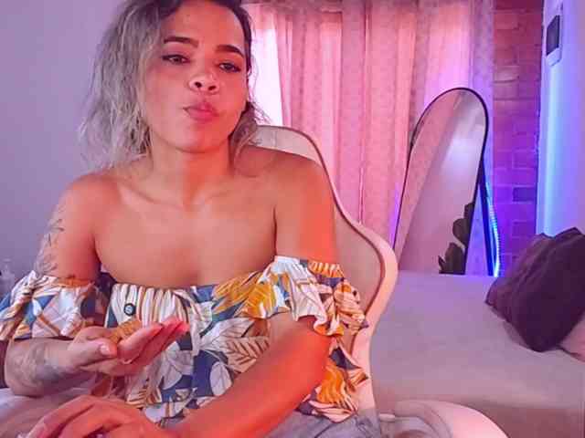 SashaKleinOF webcam