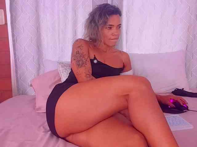 SashaKleinOF webcam