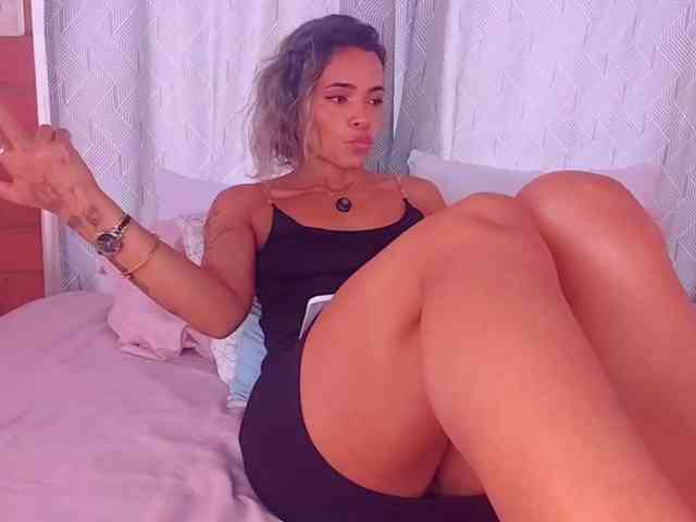 SashaKleinOF webcam