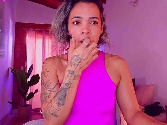 SashaKleinOF webcam