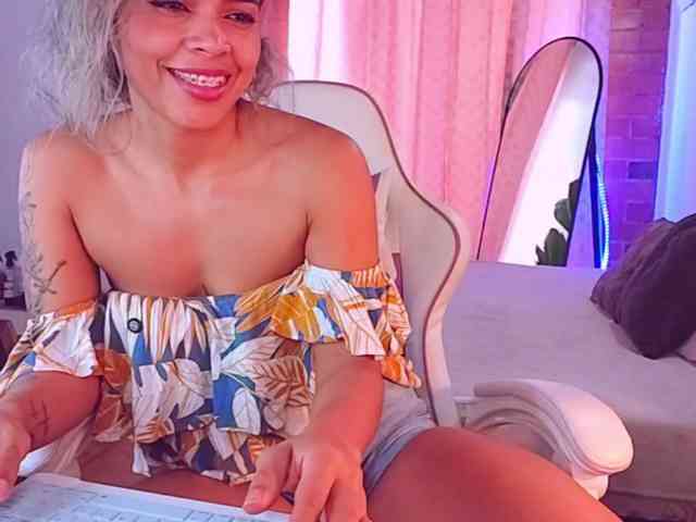 SashaKleinOF webcam