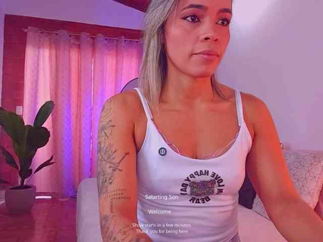 SashaKleinOF webcam