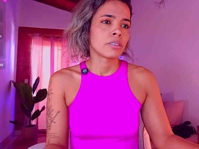 SashaKleinOF webcam