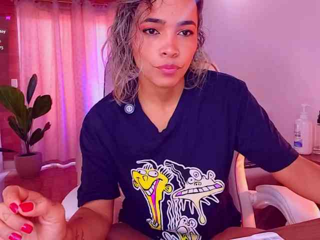 SashaKleinOF webcam