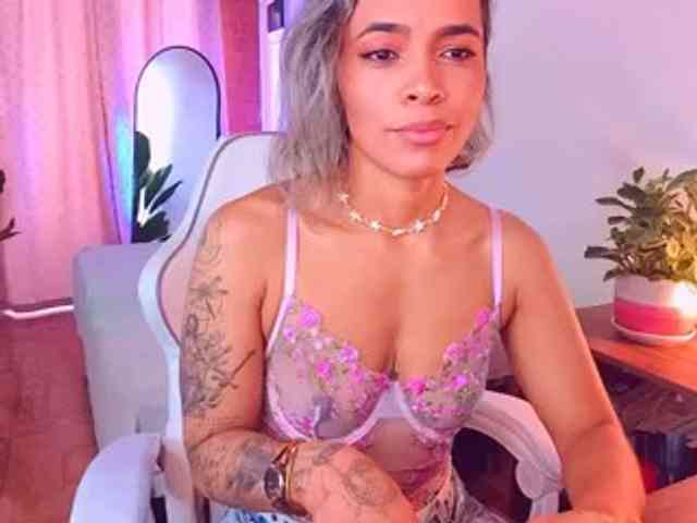 SashaKleinOF webcam