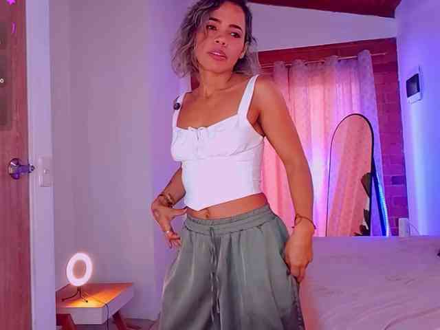 Modelo: SashaKleinOF