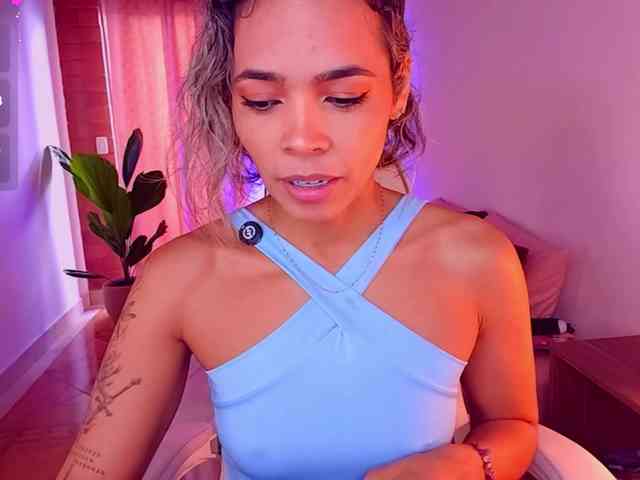 SashaKleinOF webcam