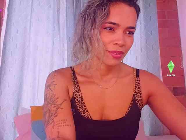 SashaKleinOF webcam