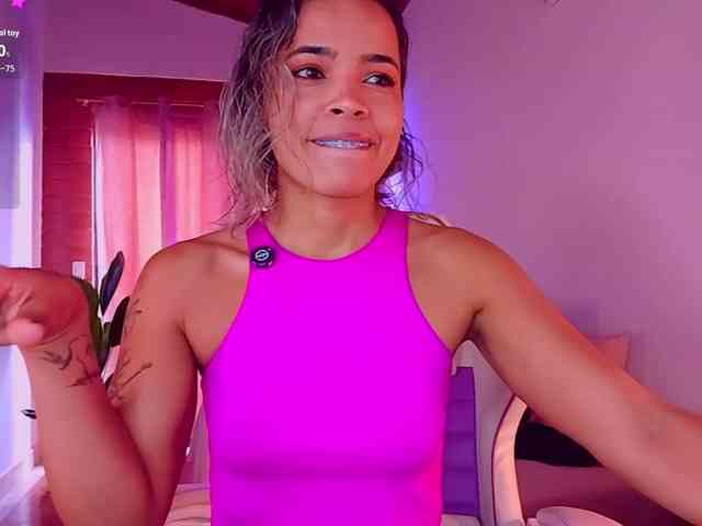 SashaKleinOF webcam