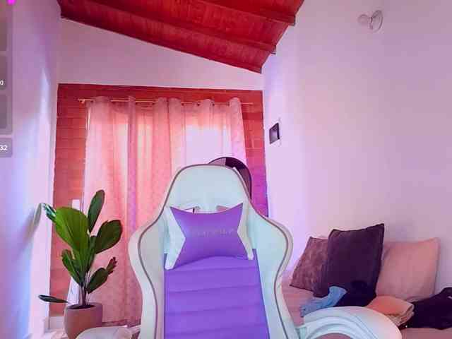 SashaKleinOF webcam
