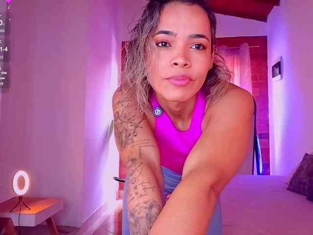 SashaKleinOF webcam