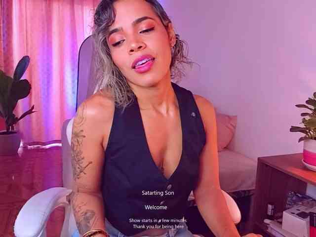 SashaKleinOF webcam