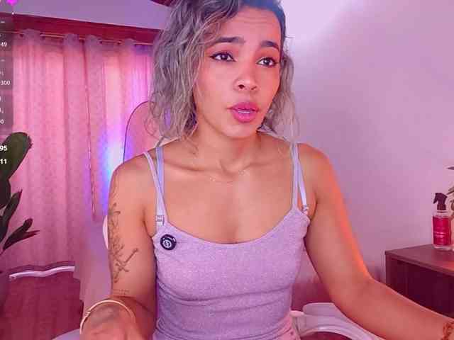 SashaKleinOF webcam