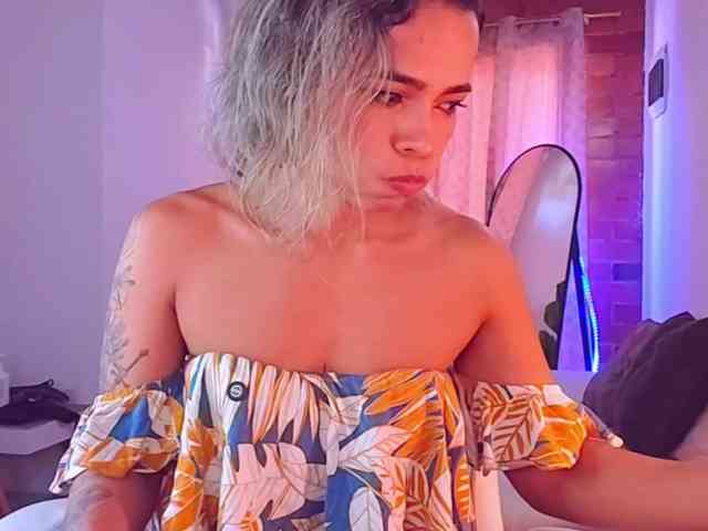 SashaKleinOF webcam